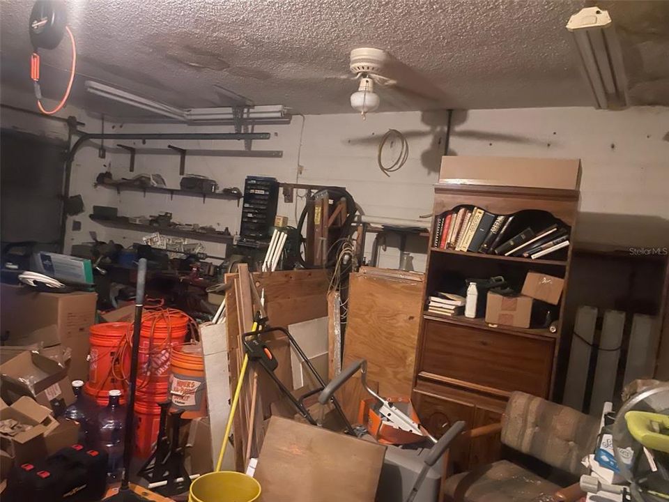 For Sale: $300,000 (2 beds, 2 baths, 1718 Square Feet)