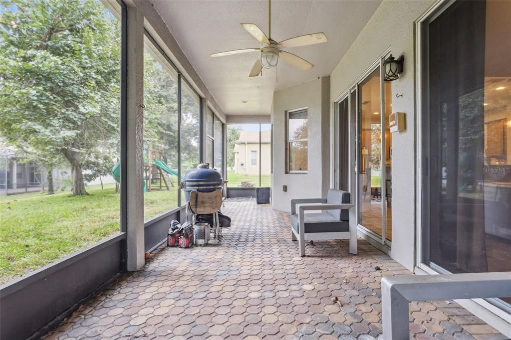 На продажу: $575,000 (4 спален, 4 ванн, 3459 Квадратных фут)