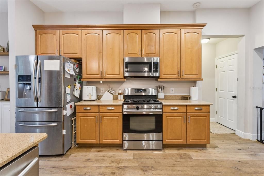 На продажу: $575,000 (4 спален, 4 ванн, 3459 Квадратных фут)