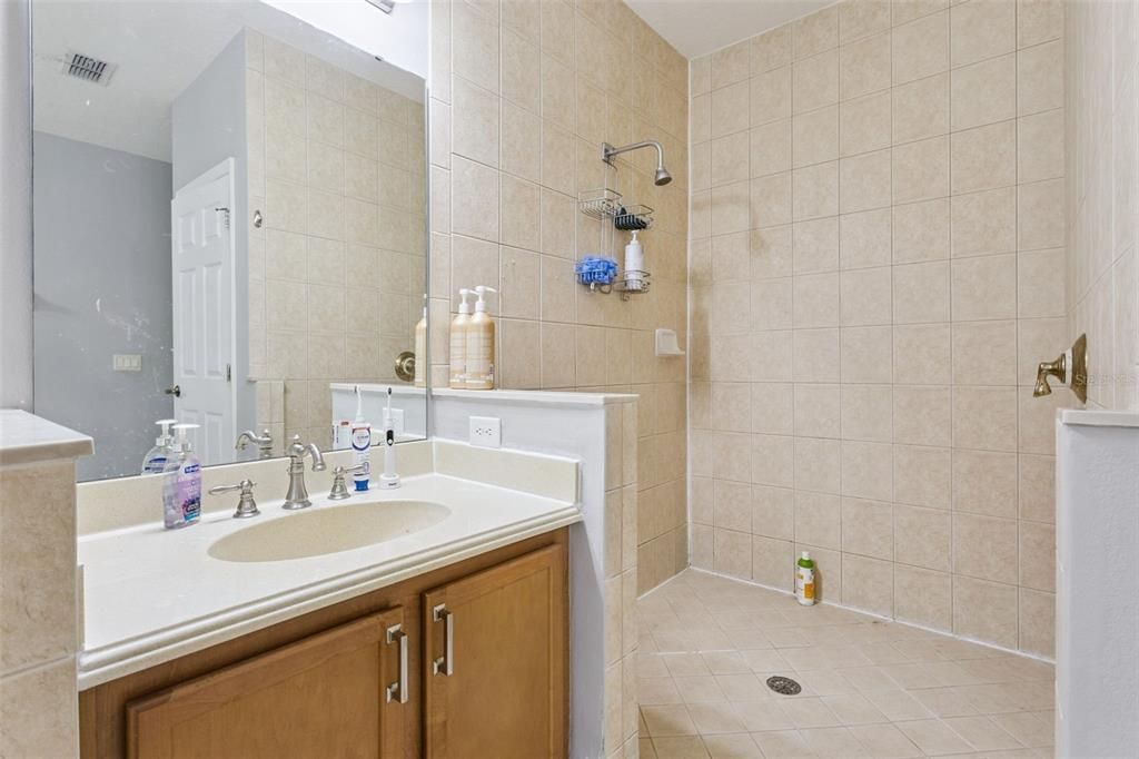 На продажу: $575,000 (4 спален, 4 ванн, 3459 Квадратных фут)