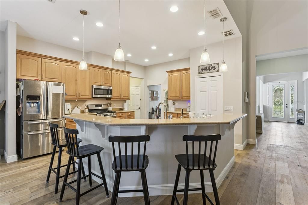 На продажу: $575,000 (4 спален, 4 ванн, 3459 Квадратных фут)