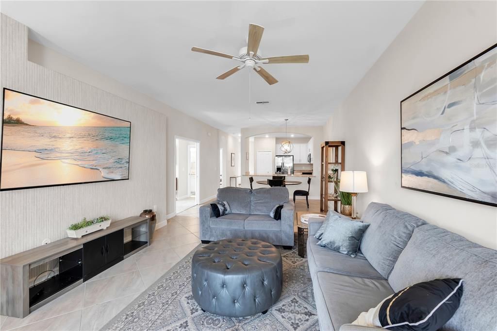 For Sale: $379,000 (3 beds, 2 baths, 1414 Square Feet)