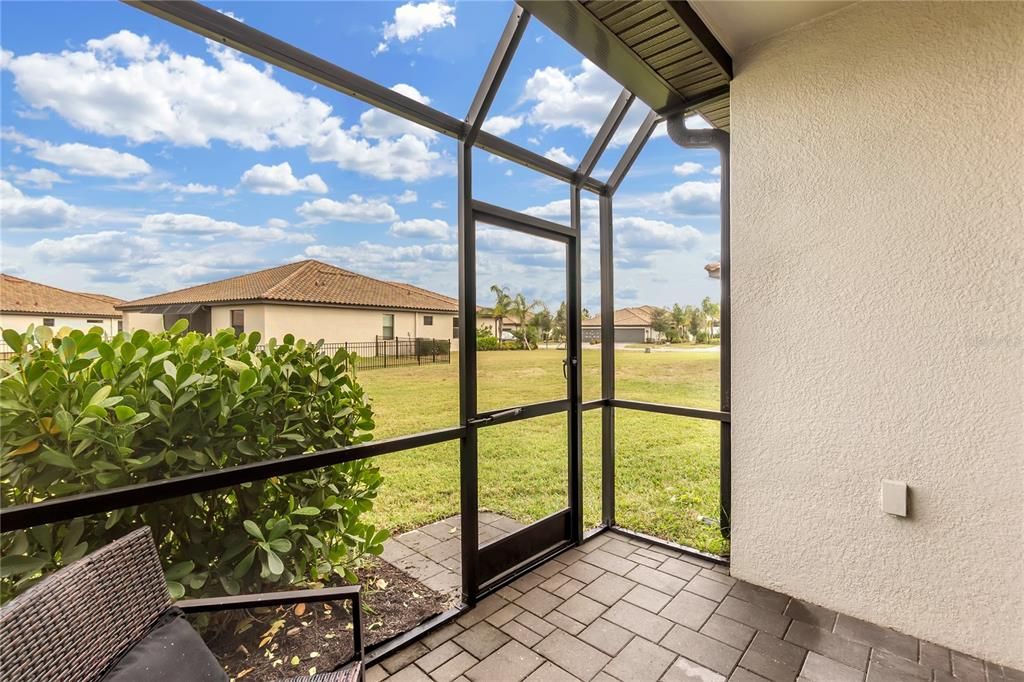 For Sale: $379,000 (3 beds, 2 baths, 1414 Square Feet)