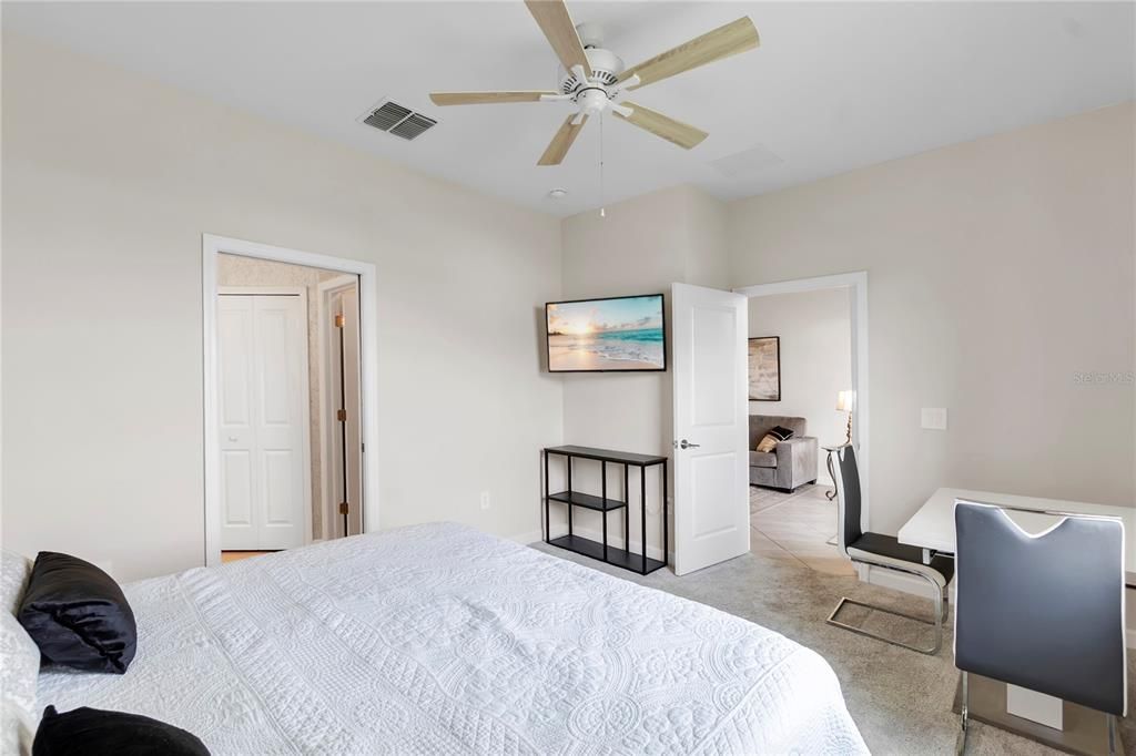 For Sale: $379,000 (3 beds, 2 baths, 1414 Square Feet)