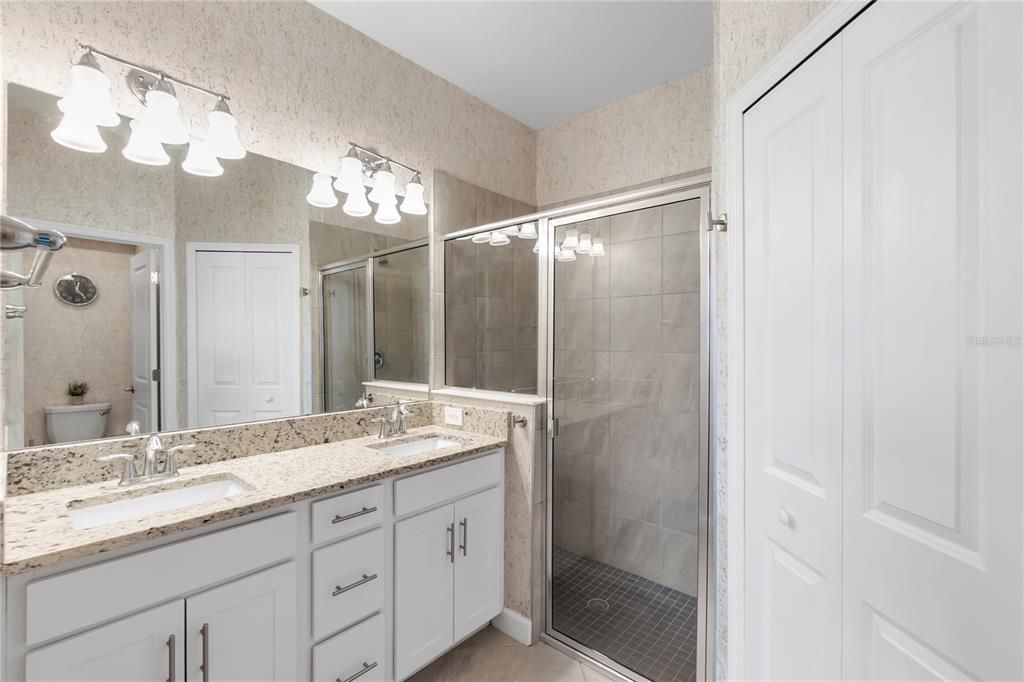 For Sale: $379,000 (3 beds, 2 baths, 1414 Square Feet)