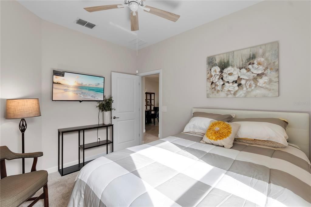 For Sale: $379,000 (3 beds, 2 baths, 1414 Square Feet)