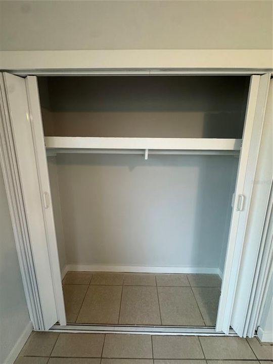 For Rent: $1,450 (2 beds, 1 baths, 812 Square Feet)