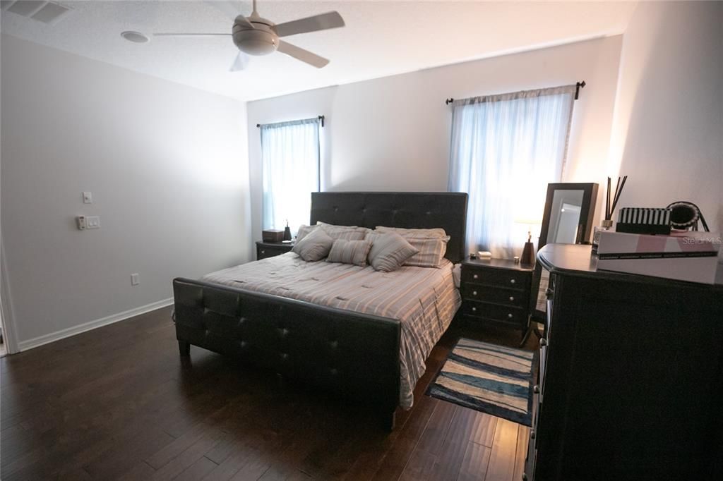 На продажу: $560,000 (4 спален, 3 ванн, 2812 Квадратных фут)