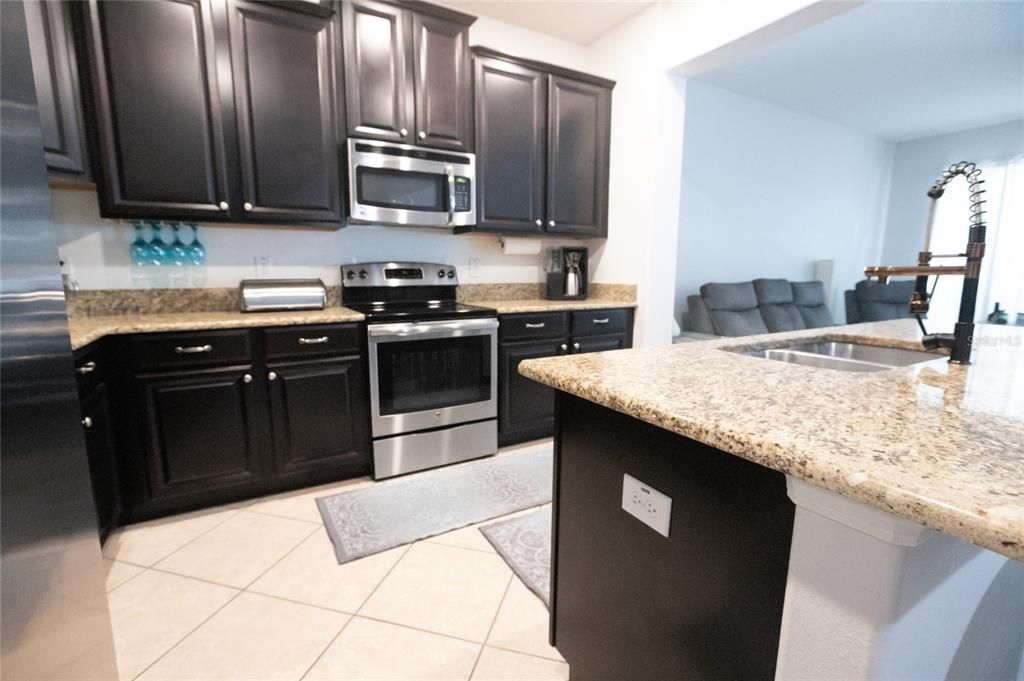 На продажу: $560,000 (4 спален, 3 ванн, 2812 Квадратных фут)