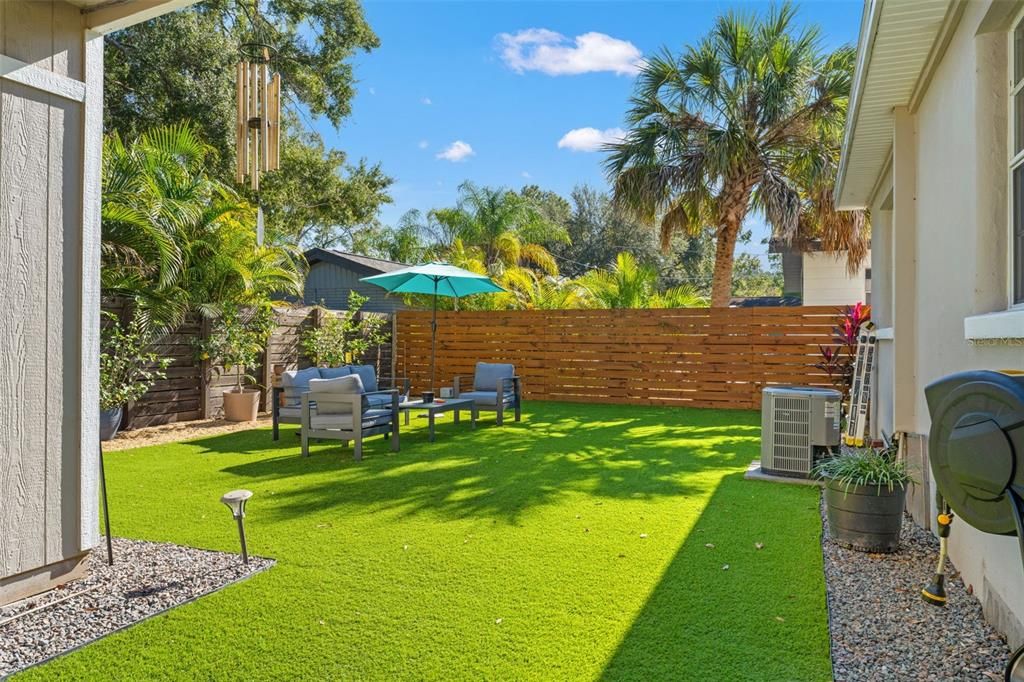 На продажу: $365,000 (2 спален, 1 ванн, 1012 Квадратных фут)