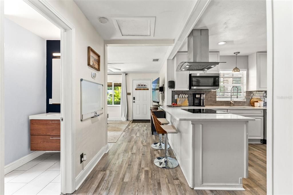 На продажу: $365,000 (2 спален, 1 ванн, 1012 Квадратных фут)