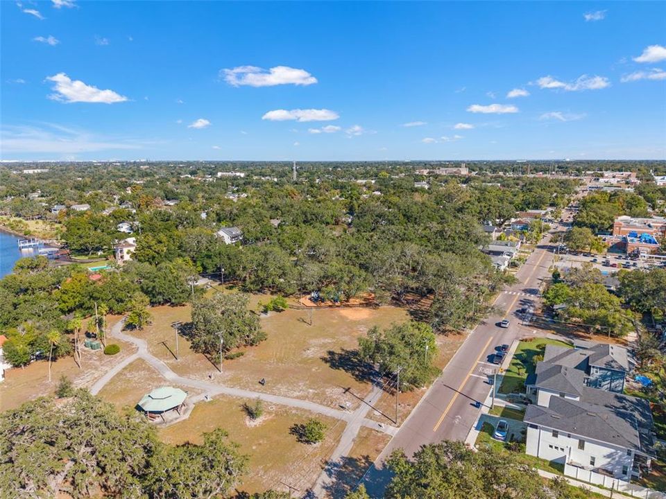 На продажу: $365,000 (2 спален, 1 ванн, 1012 Квадратных фут)