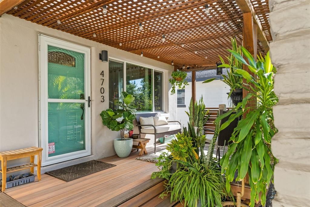 На продажу: $365,000 (2 спален, 1 ванн, 1012 Квадратных фут)