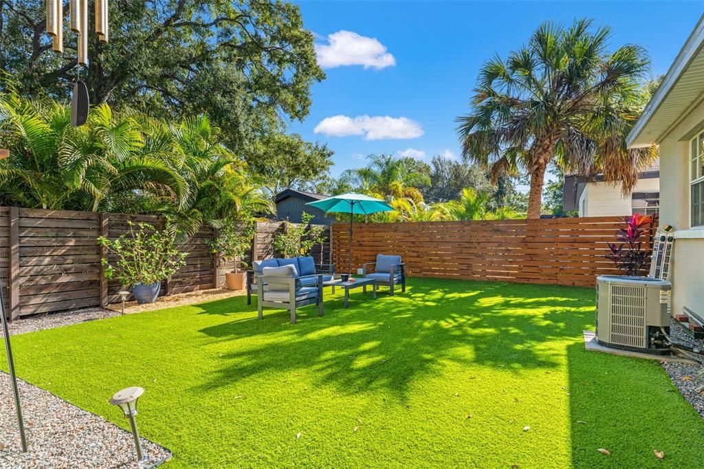 На продажу: $365,000 (2 спален, 1 ванн, 1012 Квадратных фут)