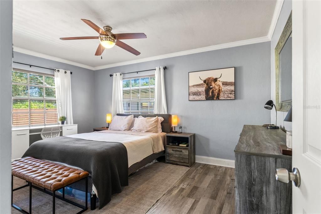 На продажу: $365,000 (2 спален, 1 ванн, 1012 Квадратных фут)