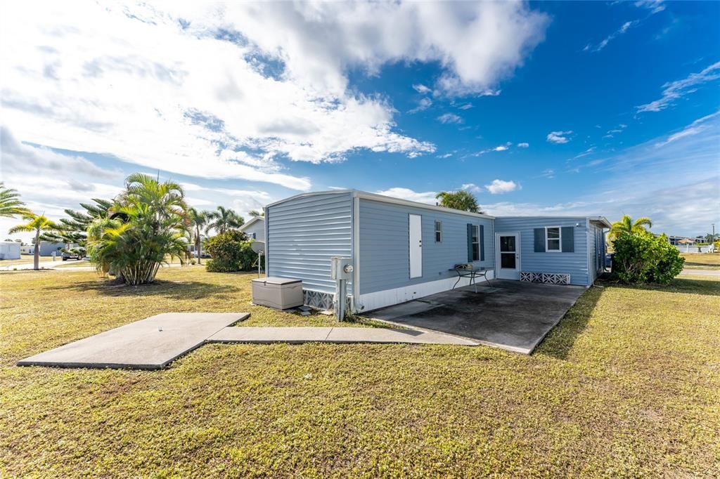 待售: $136,000 (2 贝兹, 1 浴室, 624 平方英尺)