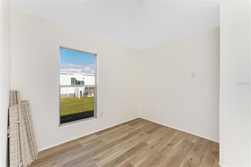 待售: $136,000 (2 贝兹, 1 浴室, 624 平方英尺)