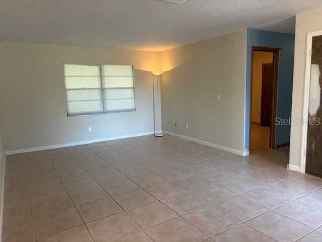 En Venta: $375,000 (4 camas, 2 baños, 1724 Pies cuadrados)