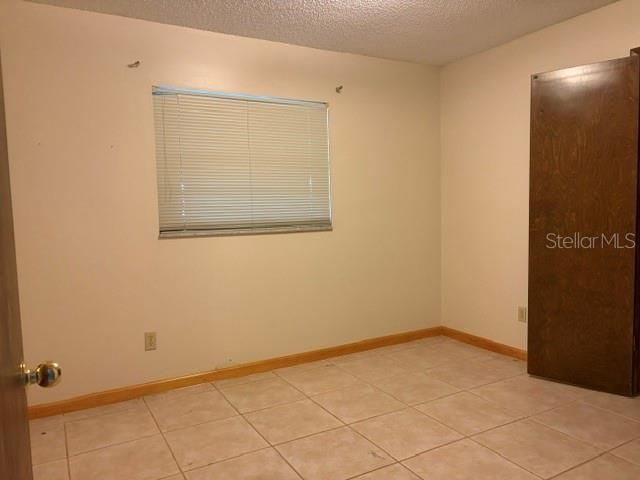 En Venta: $375,000 (4 camas, 2 baños, 1724 Pies cuadrados)