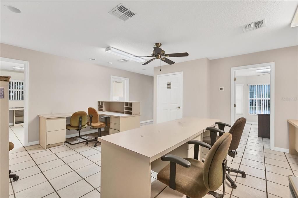 待售: $900,000 (0 贝兹, 0 浴室, 3338 平方英尺)