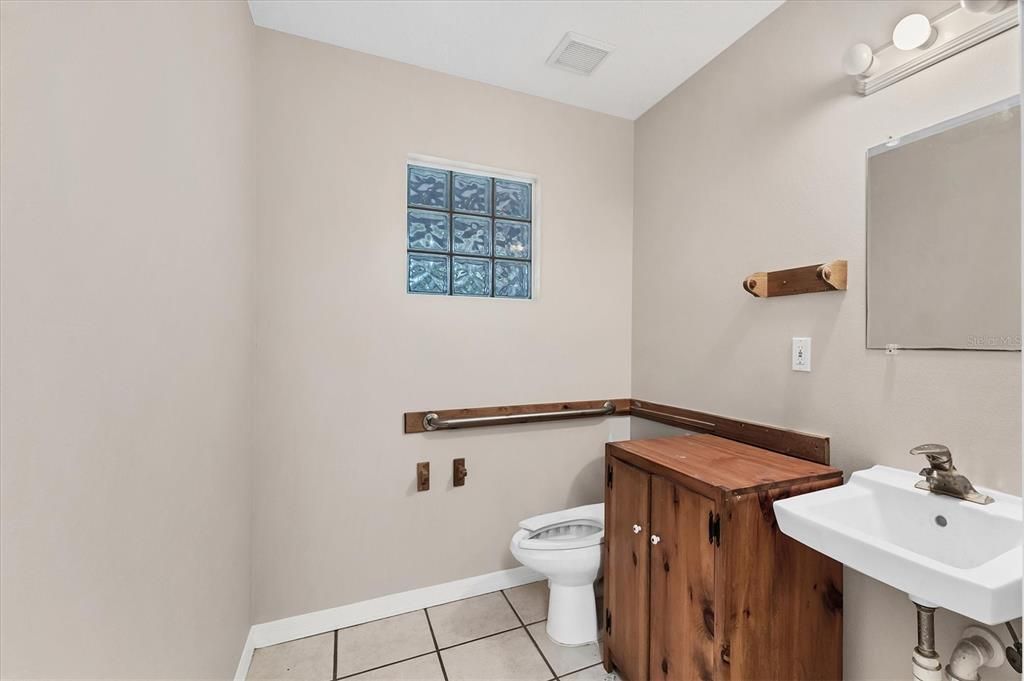 待售: $900,000 (0 贝兹, 0 浴室, 3338 平方英尺)