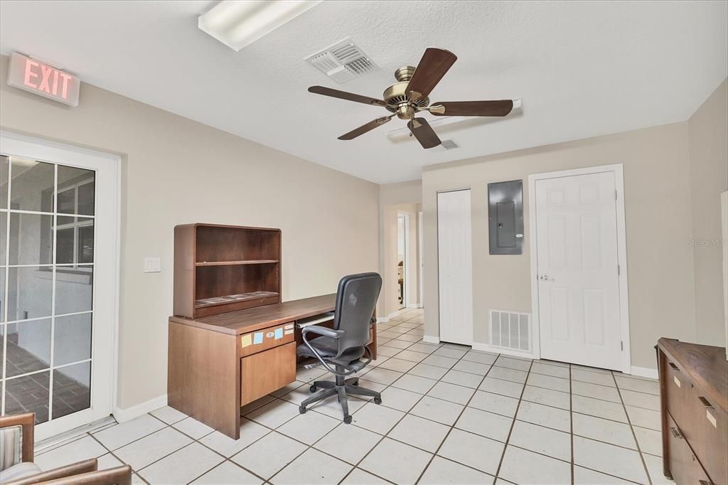 待售: $900,000 (0 贝兹, 0 浴室, 3338 平方英尺)