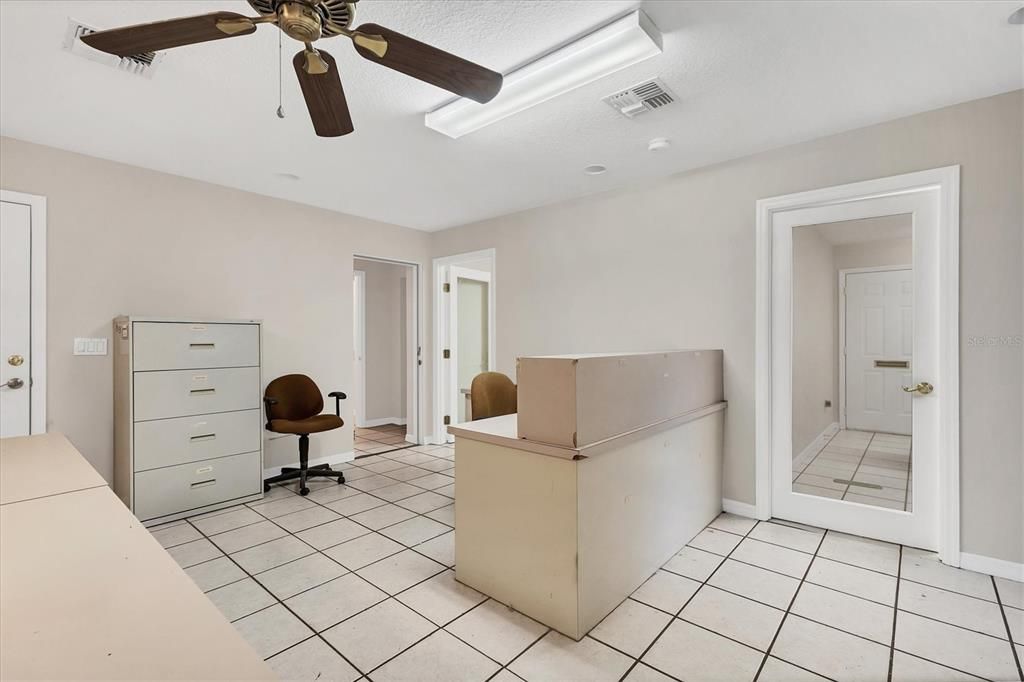 待售: $900,000 (0 贝兹, 0 浴室, 3338 平方英尺)