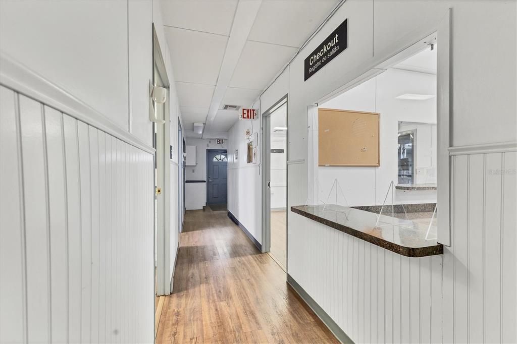 待售: $900,000 (0 贝兹, 0 浴室, 3338 平方英尺)