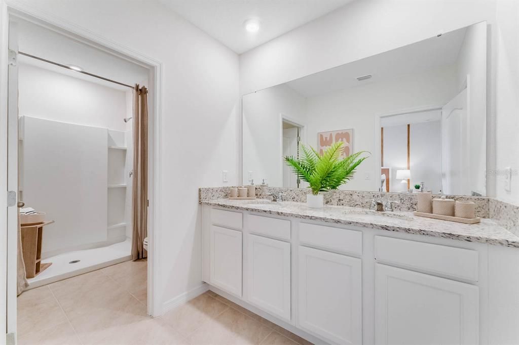 For Rent: $2,100 (3 beds, 3 baths, 1758 Square Feet)