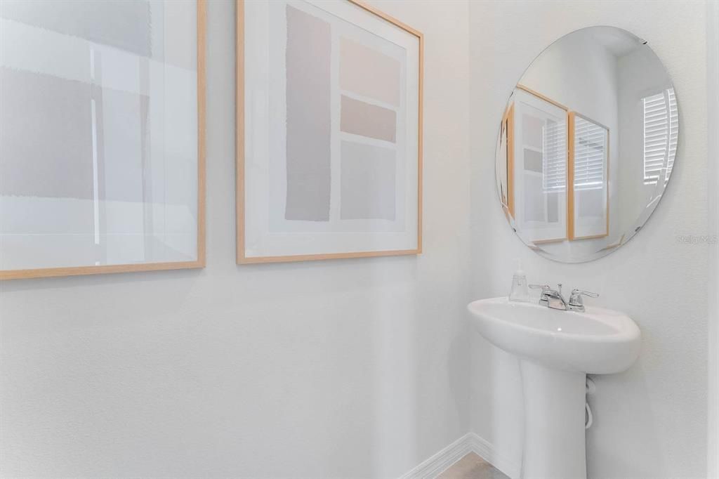 For Rent: $2,100 (3 beds, 3 baths, 1758 Square Feet)