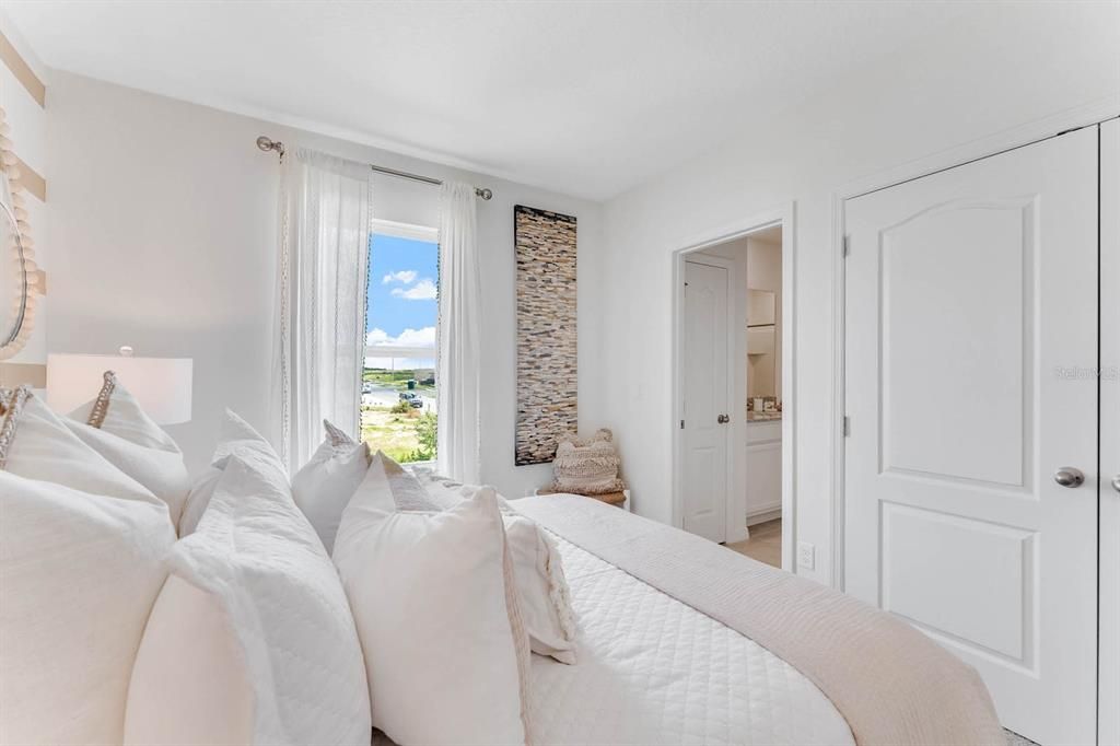 For Rent: $2,100 (3 beds, 3 baths, 1758 Square Feet)