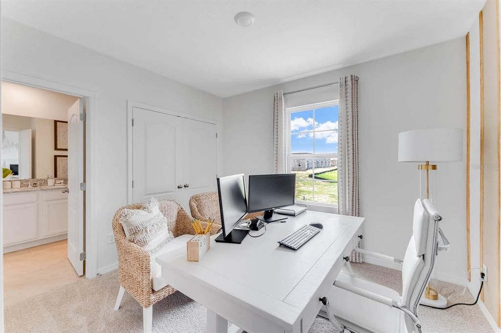 For Rent: $2,100 (3 beds, 3 baths, 1758 Square Feet)