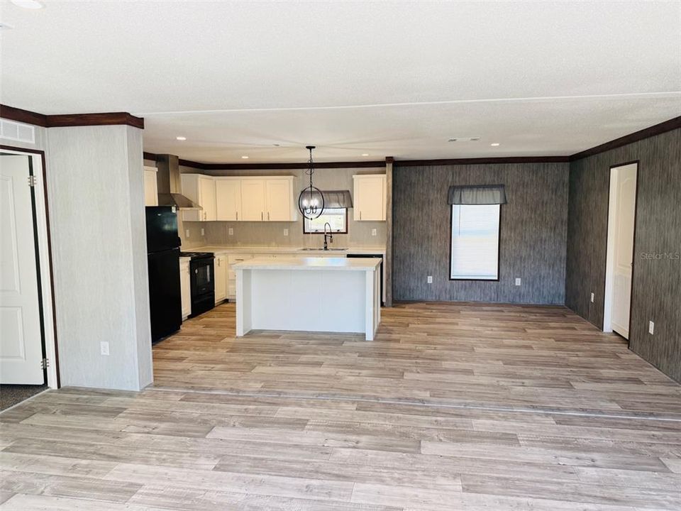 На продажу: $249,900 (4 спален, 2 ванн, 1525 Квадратных фут)