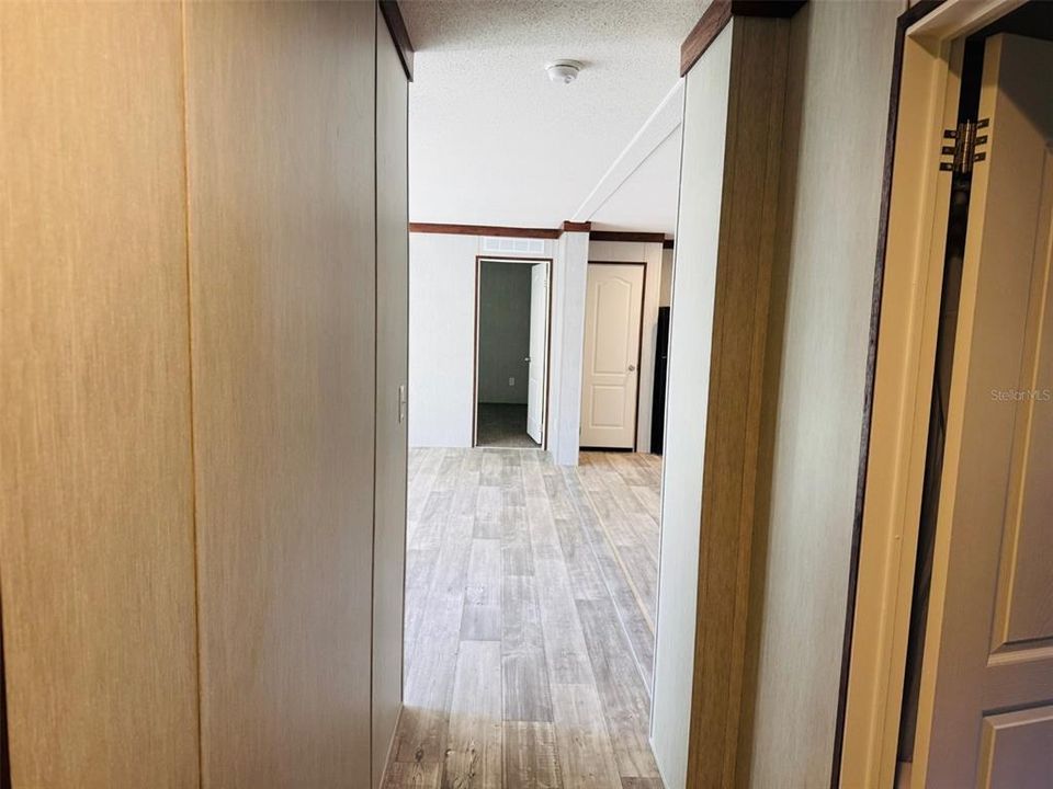 На продажу: $249,900 (4 спален, 2 ванн, 1525 Квадратных фут)