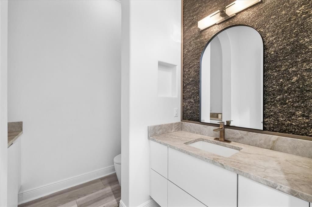 待售: $4,500,000 (5 贝兹, 6 浴室, 6517 平方英尺)