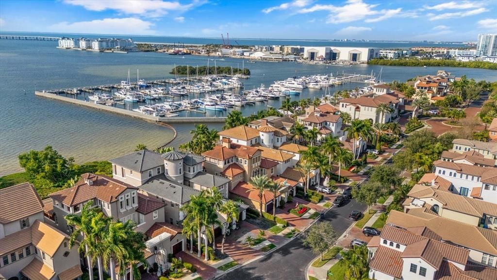 待售: $4,500,000 (5 贝兹, 6 浴室, 6517 平方英尺)