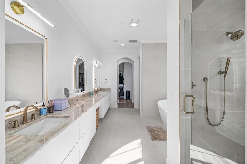 待售: $4,500,000 (5 贝兹, 6 浴室, 6517 平方英尺)