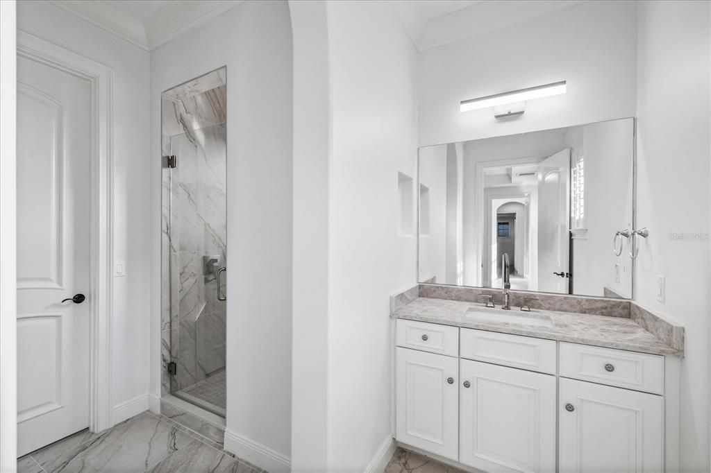 待售: $4,500,000 (5 贝兹, 6 浴室, 6517 平方英尺)