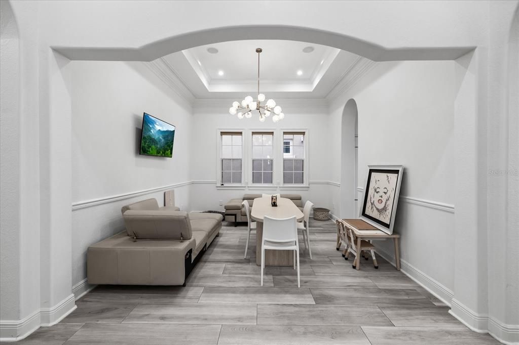 待售: $4,500,000 (5 贝兹, 6 浴室, 6517 平方英尺)