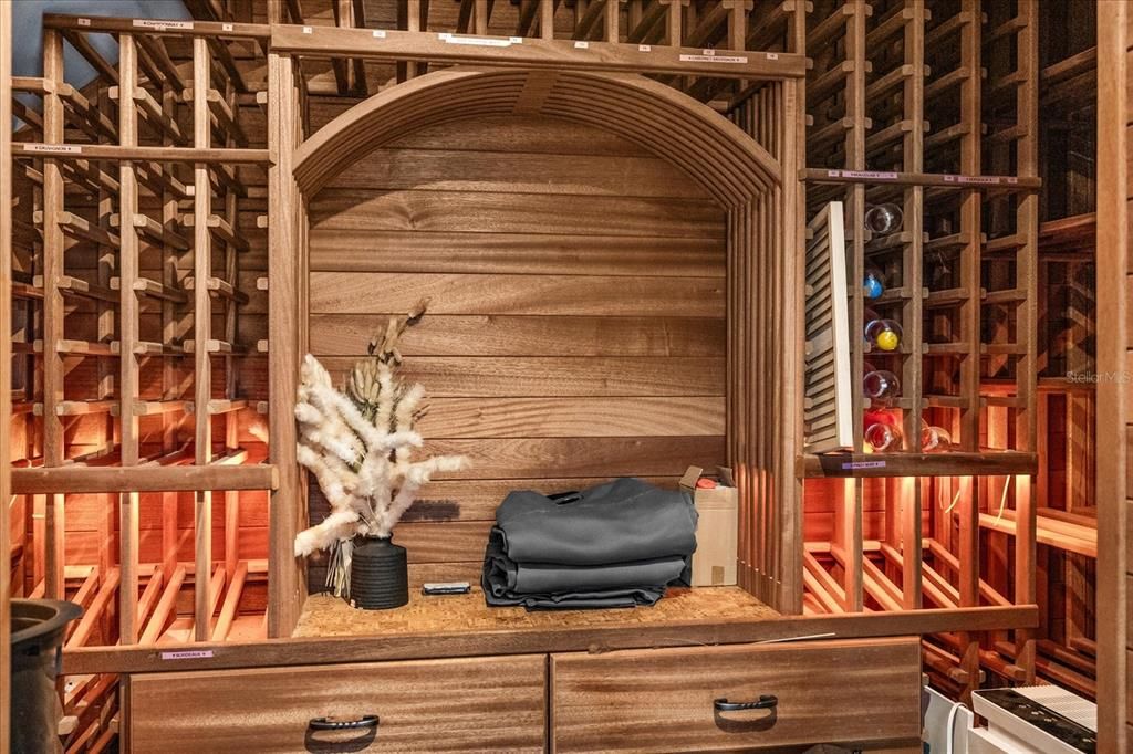 待售: $4,500,000 (5 贝兹, 6 浴室, 6517 平方英尺)