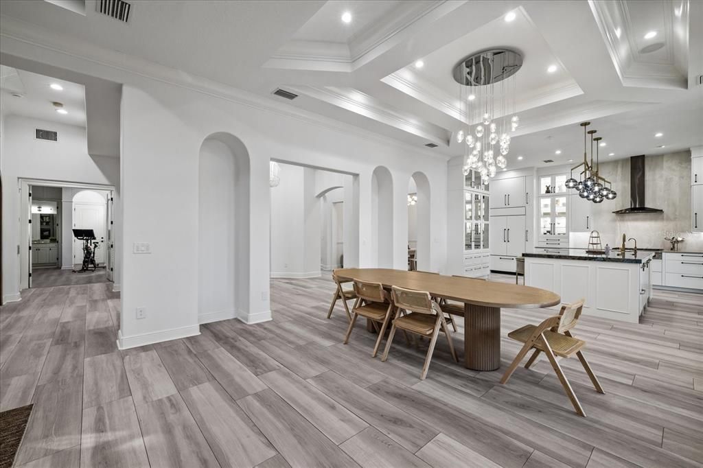 待售: $4,500,000 (5 贝兹, 6 浴室, 6517 平方英尺)