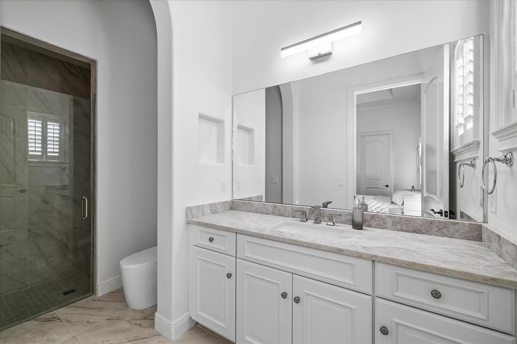 待售: $4,500,000 (5 贝兹, 6 浴室, 6517 平方英尺)