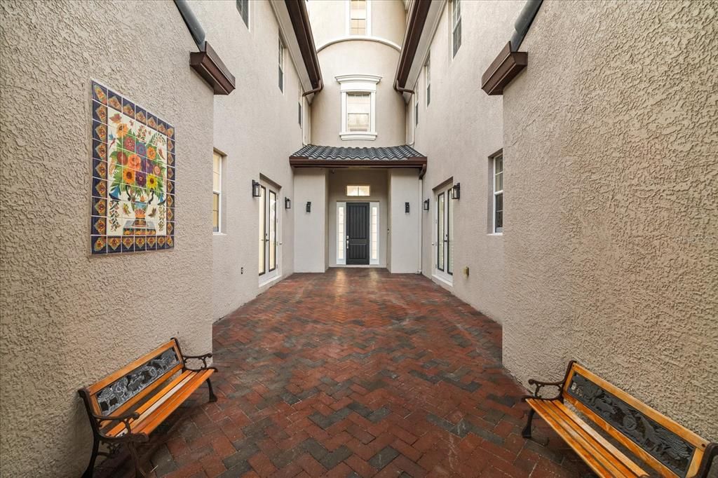 待售: $4,500,000 (5 贝兹, 6 浴室, 6517 平方英尺)