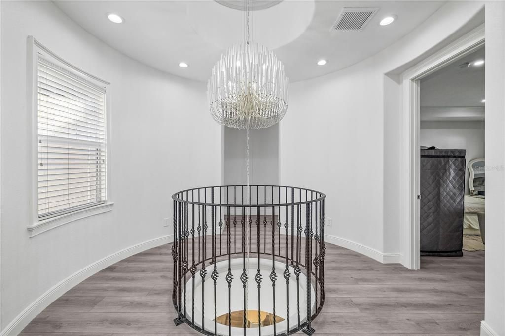 待售: $4,500,000 (5 贝兹, 6 浴室, 6517 平方英尺)