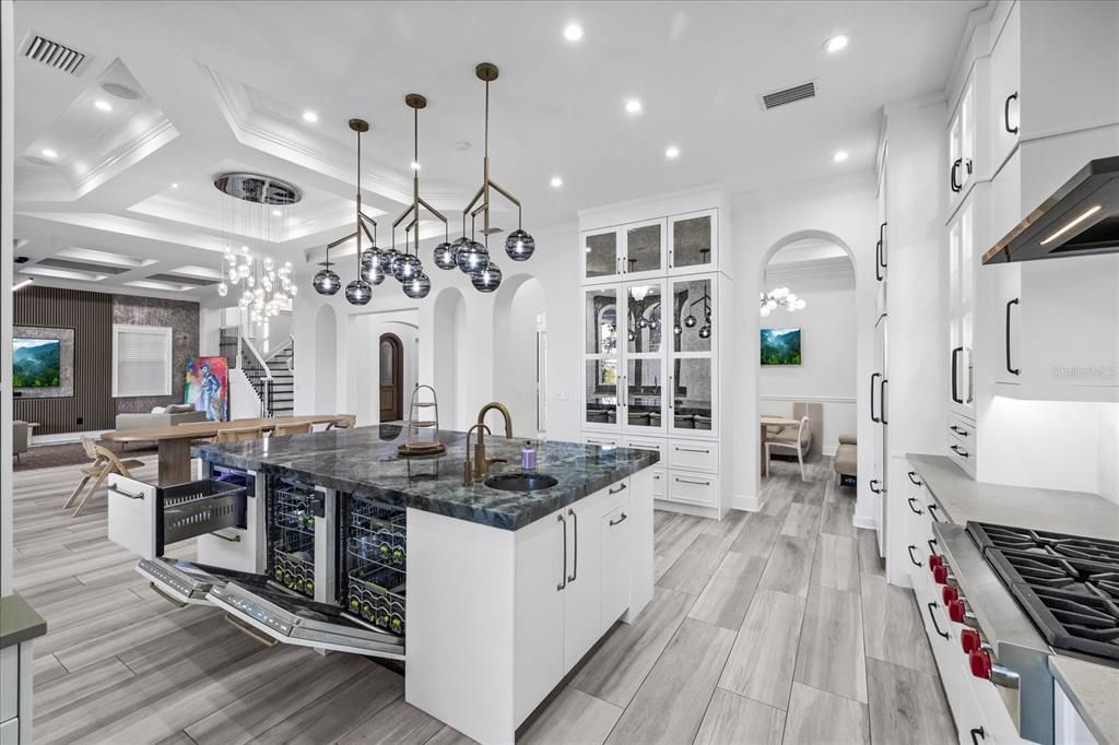 待售: $4,500,000 (5 贝兹, 6 浴室, 6517 平方英尺)