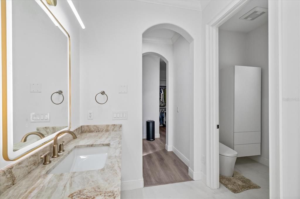 待售: $4,500,000 (5 贝兹, 6 浴室, 6517 平方英尺)