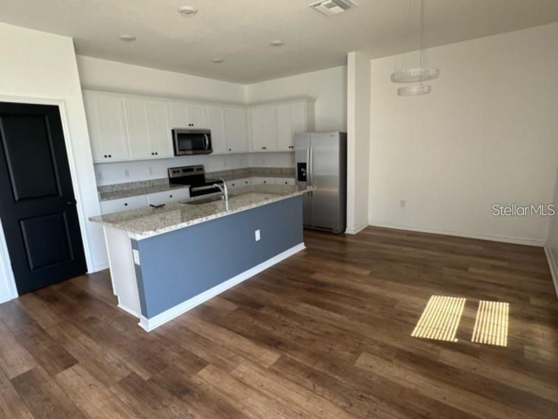 For Sale: $365,000 (5 beds, 3 baths, 2251 Square Feet)