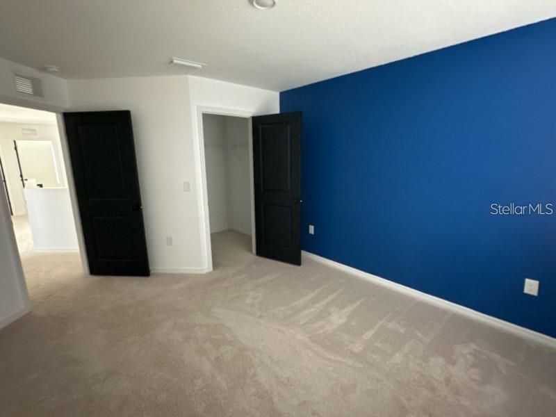 For Sale: $365,000 (5 beds, 3 baths, 2251 Square Feet)