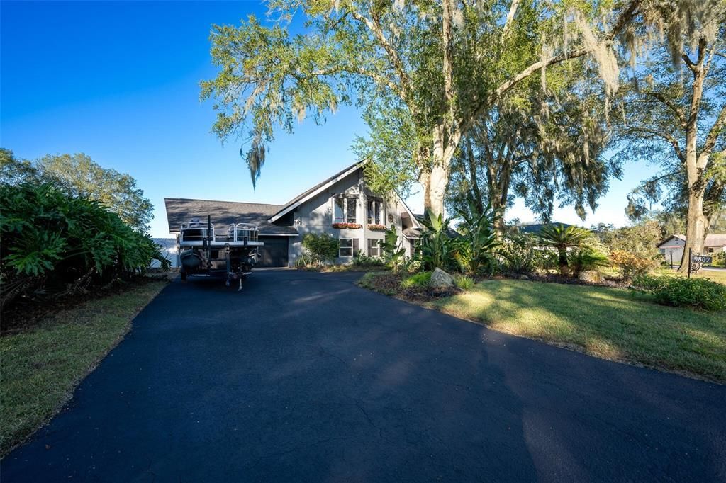 For Sale: $580,000 (4 beds, 2 baths, 2610 Square Feet)