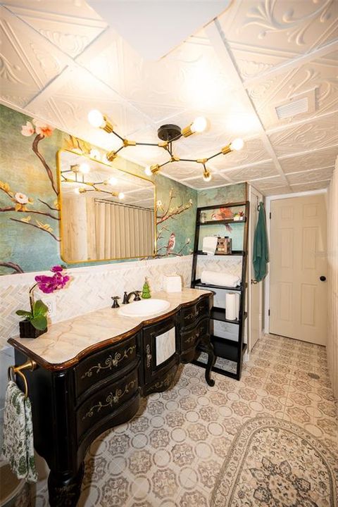 For Sale: $580,000 (4 beds, 2 baths, 2610 Square Feet)